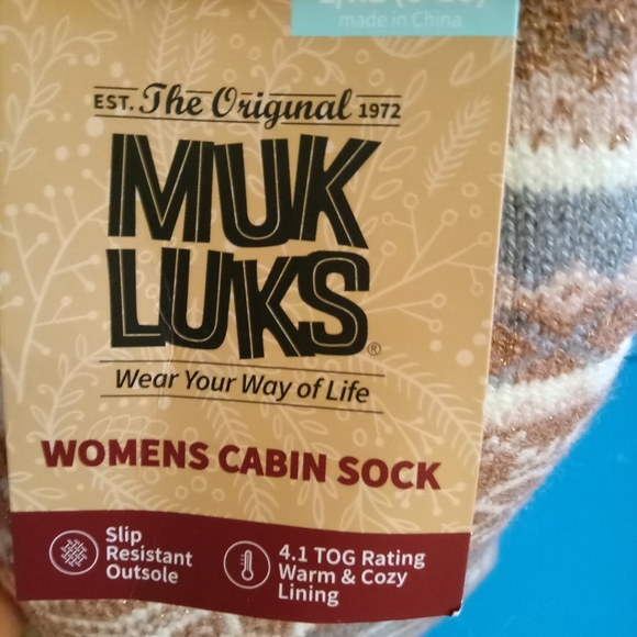 NEW WITH TAGS Muk Luks women's cabin socks size 8-10 - Picture 2 of 6